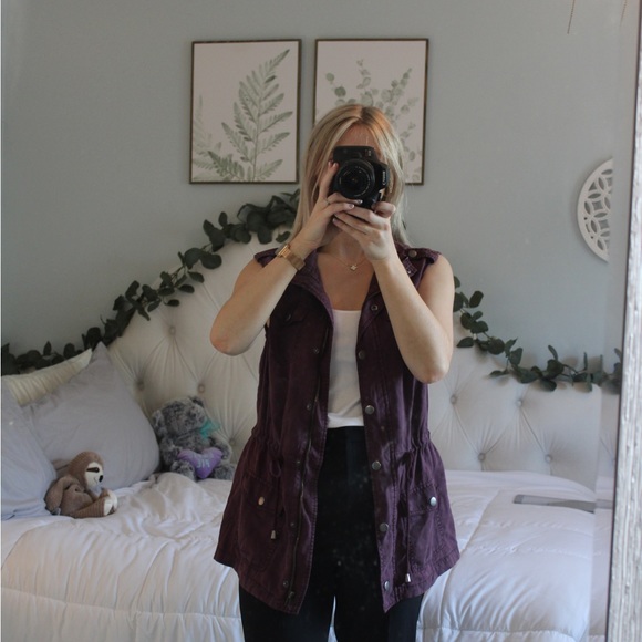 ALTERD STATE Maroon Vest - Picture 4 of 7